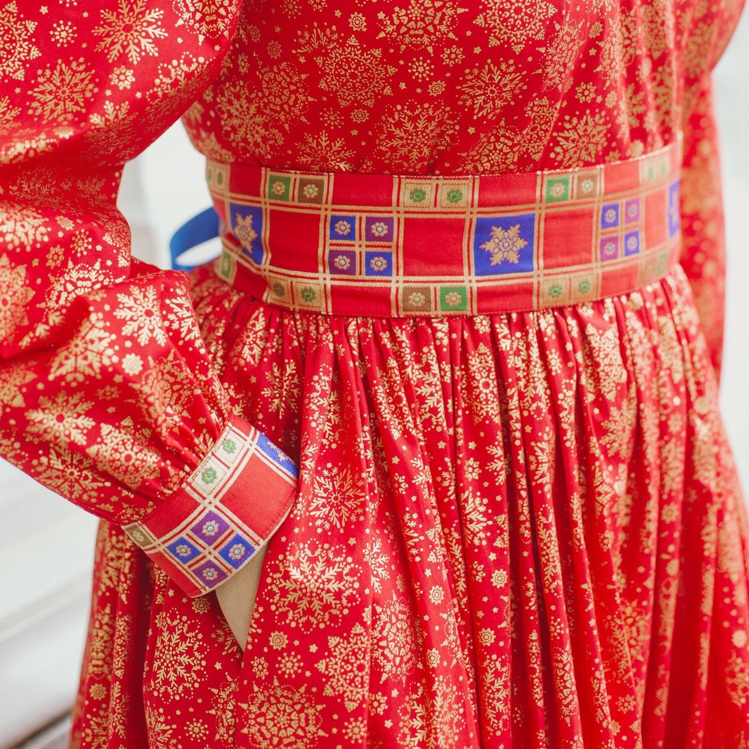 Parvardai dress - red snowflake